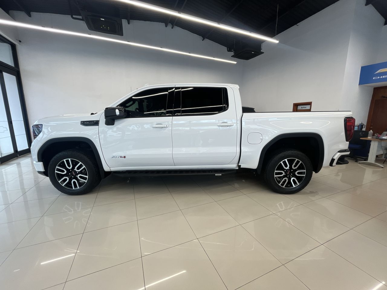 2024 GMC Sierra 5.3 AT4 At