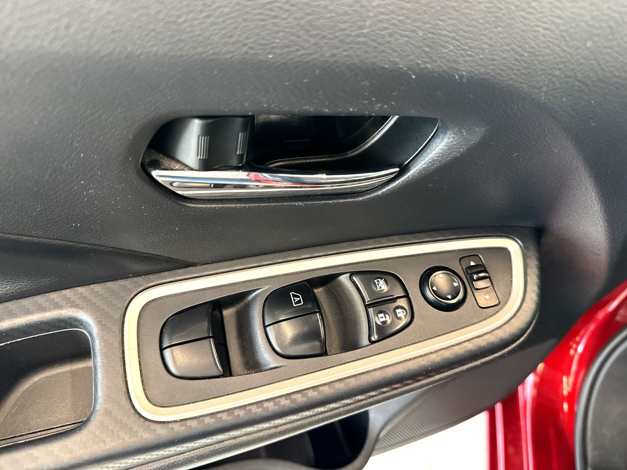 2023 Nissan Versa 1.6 Sr At