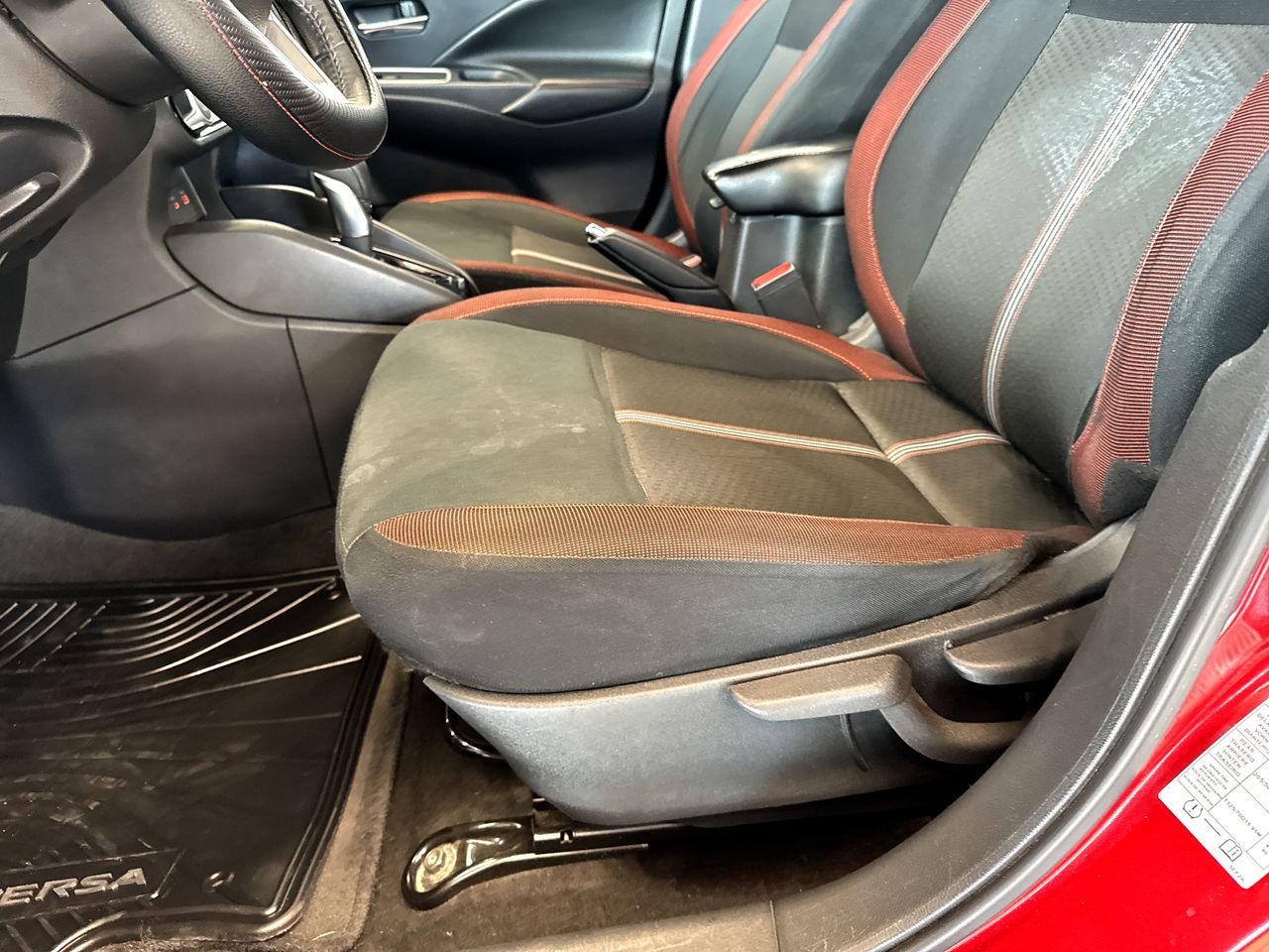 2023 Nissan Versa 1.6 Sr At