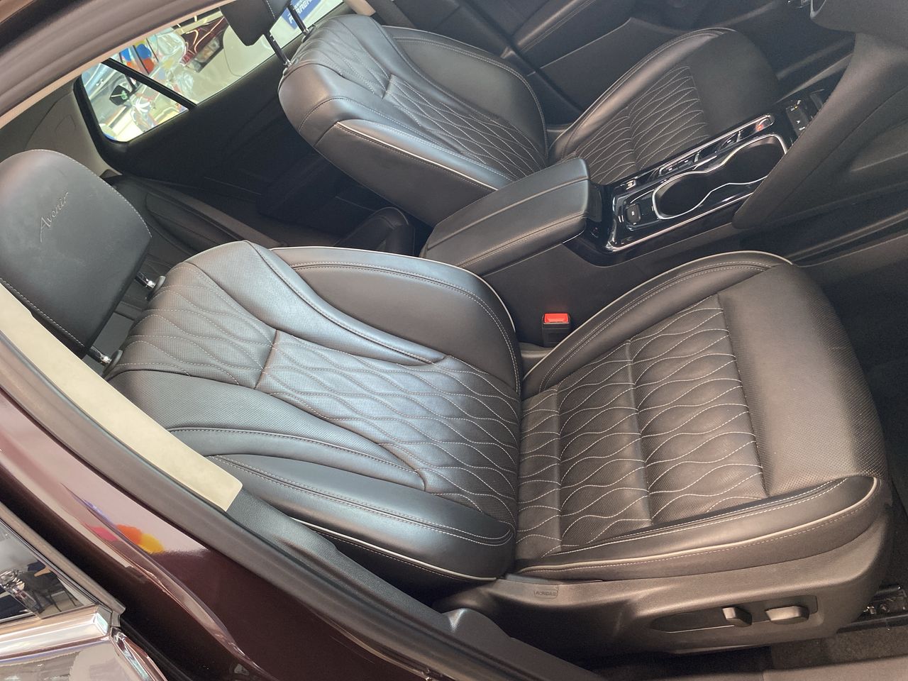 2023 Buick Envision 2.0 Avenir At