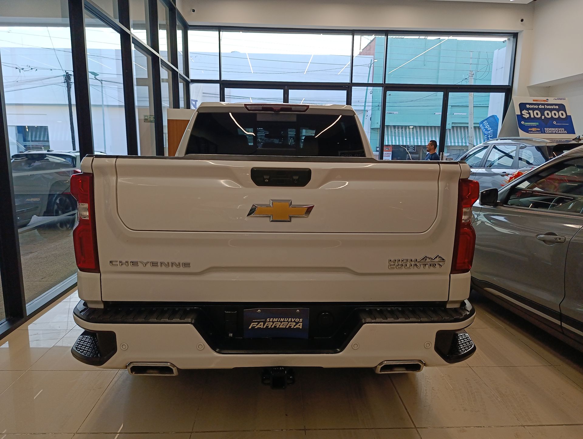 2023 Chevrolet Cheyenne 6.2 V8 Doble Cabina High Country 4x4 At