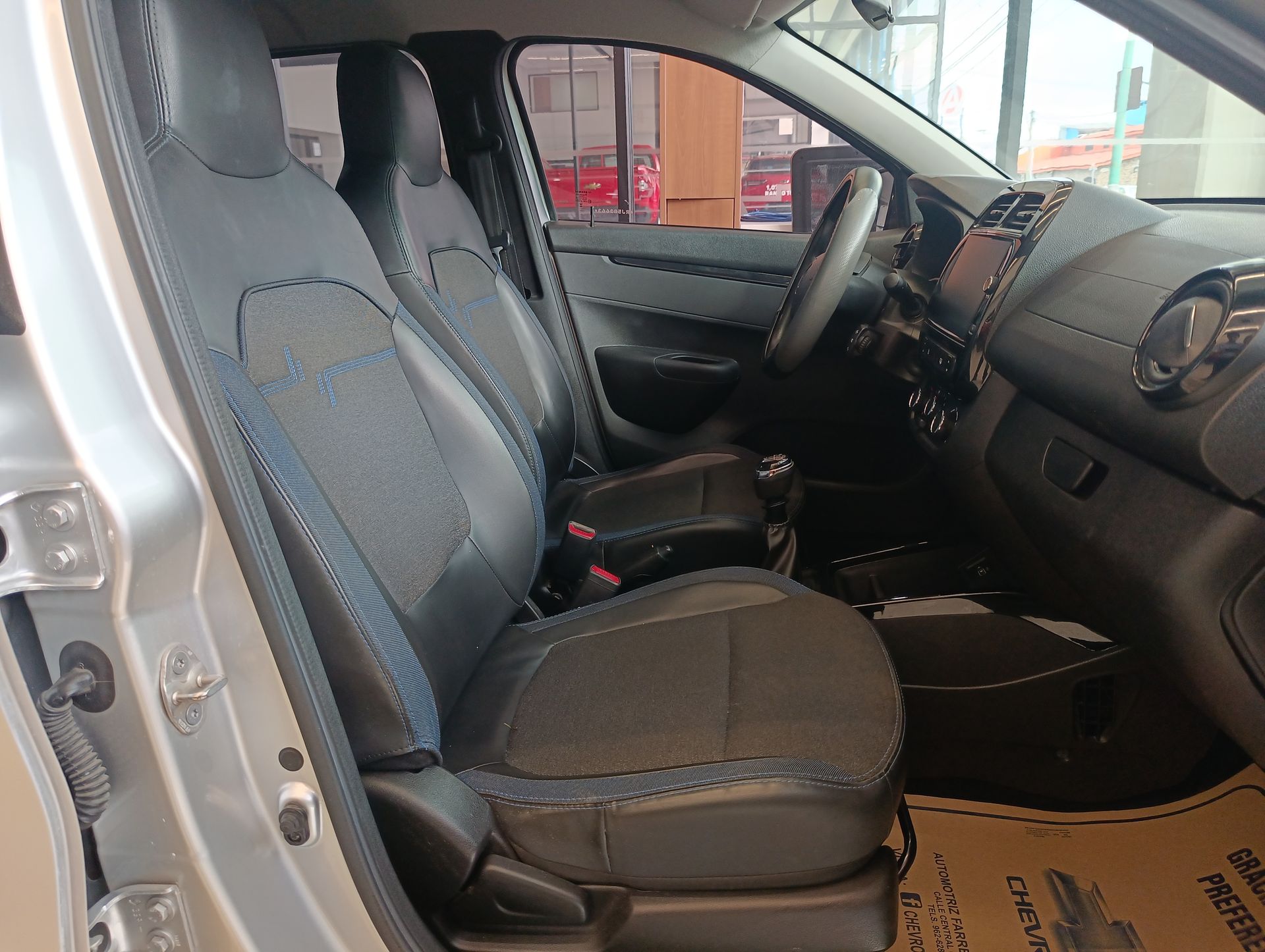 2024 Renault Kwid 1.0 Bitono Mt