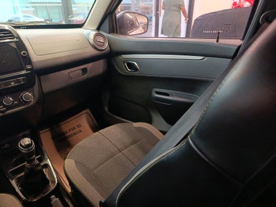 2023 Renault Kwid 1.0 Outsider Mt