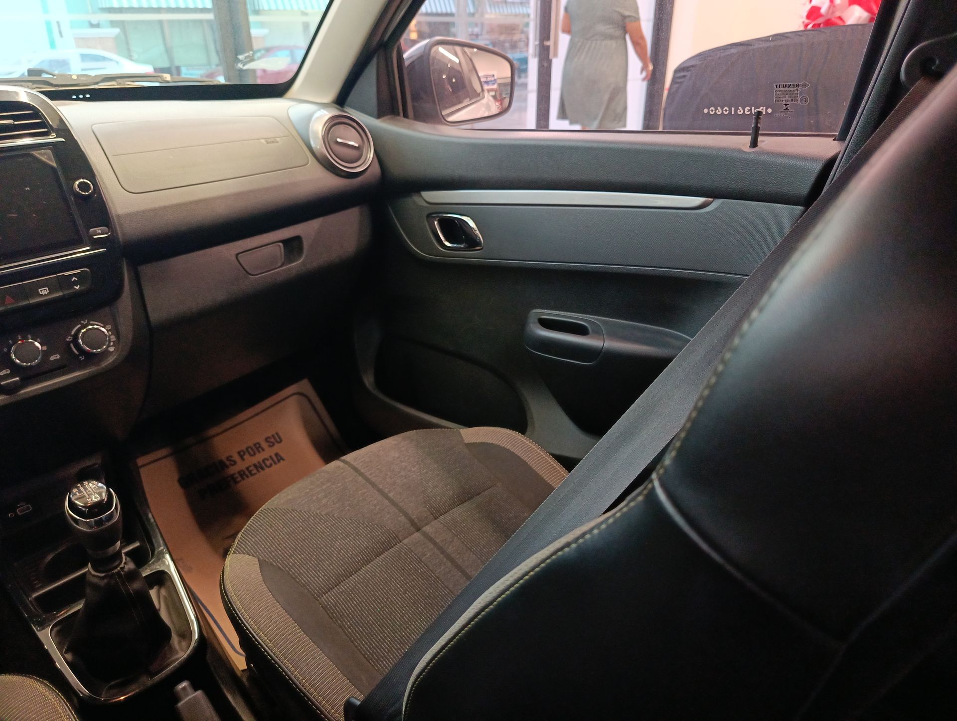 2023 Renault Kwid 1.0 Outsider Mt