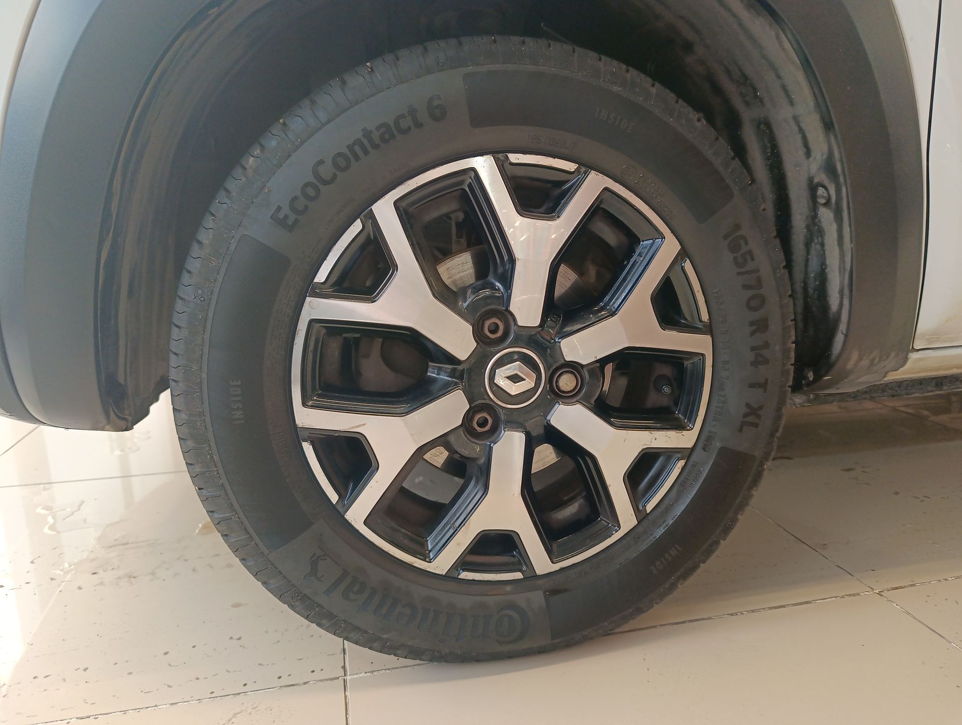 2023 Renault Kwid 1.0 Outsider Mt