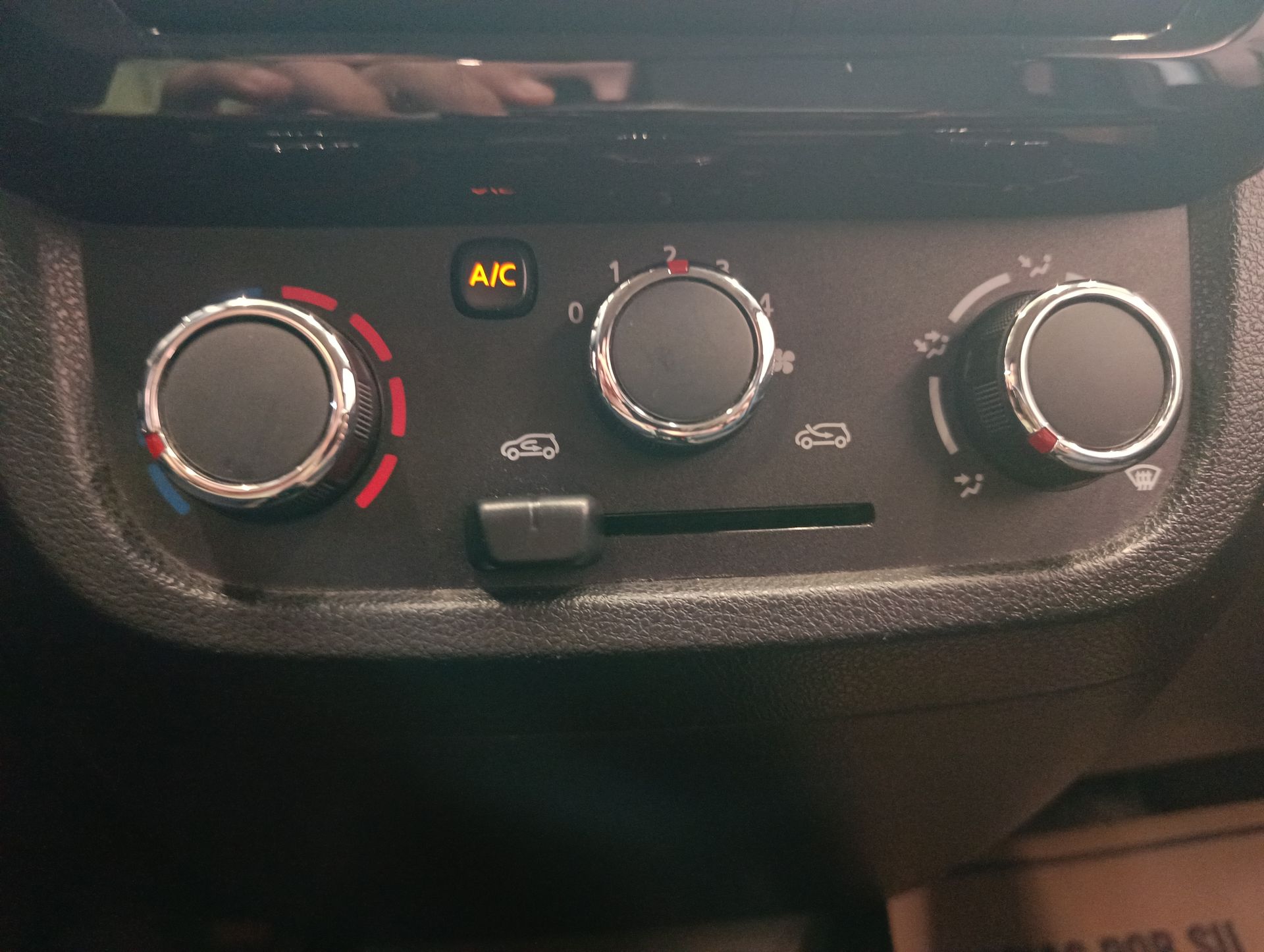 2023 Renault Kwid 1.0 Outsider Mt