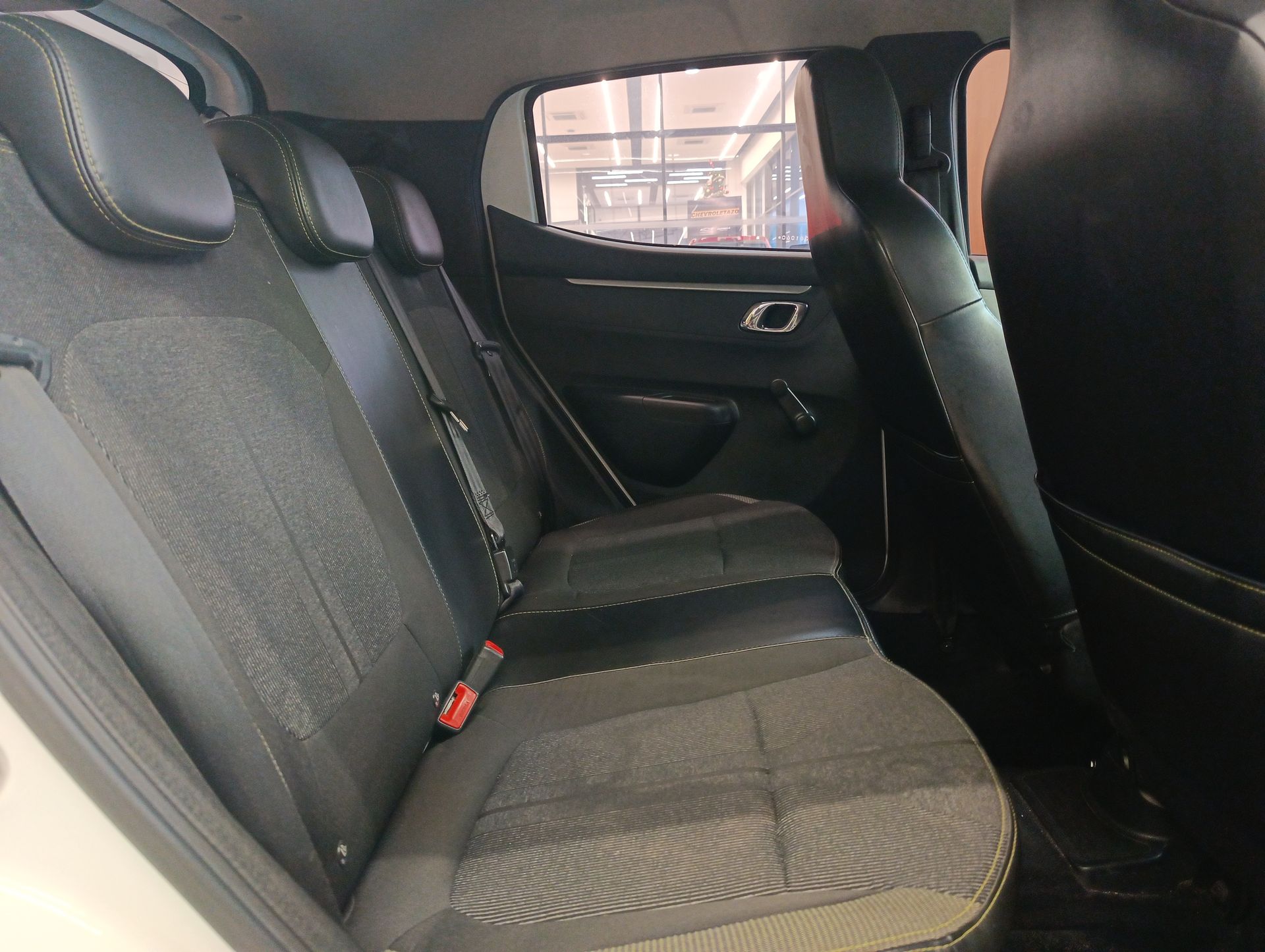 2023 Renault Kwid 1.0 Outsider Mt