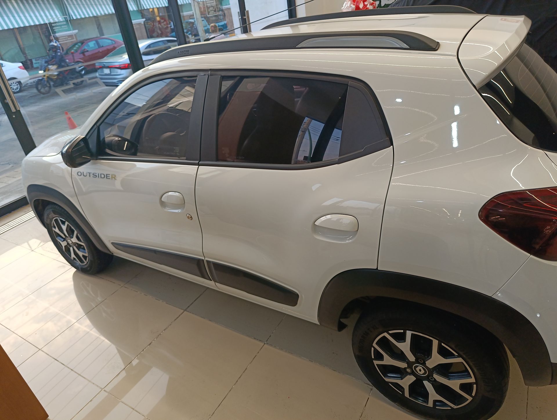 2023 Renault Kwid 1.0 Outsider Mt