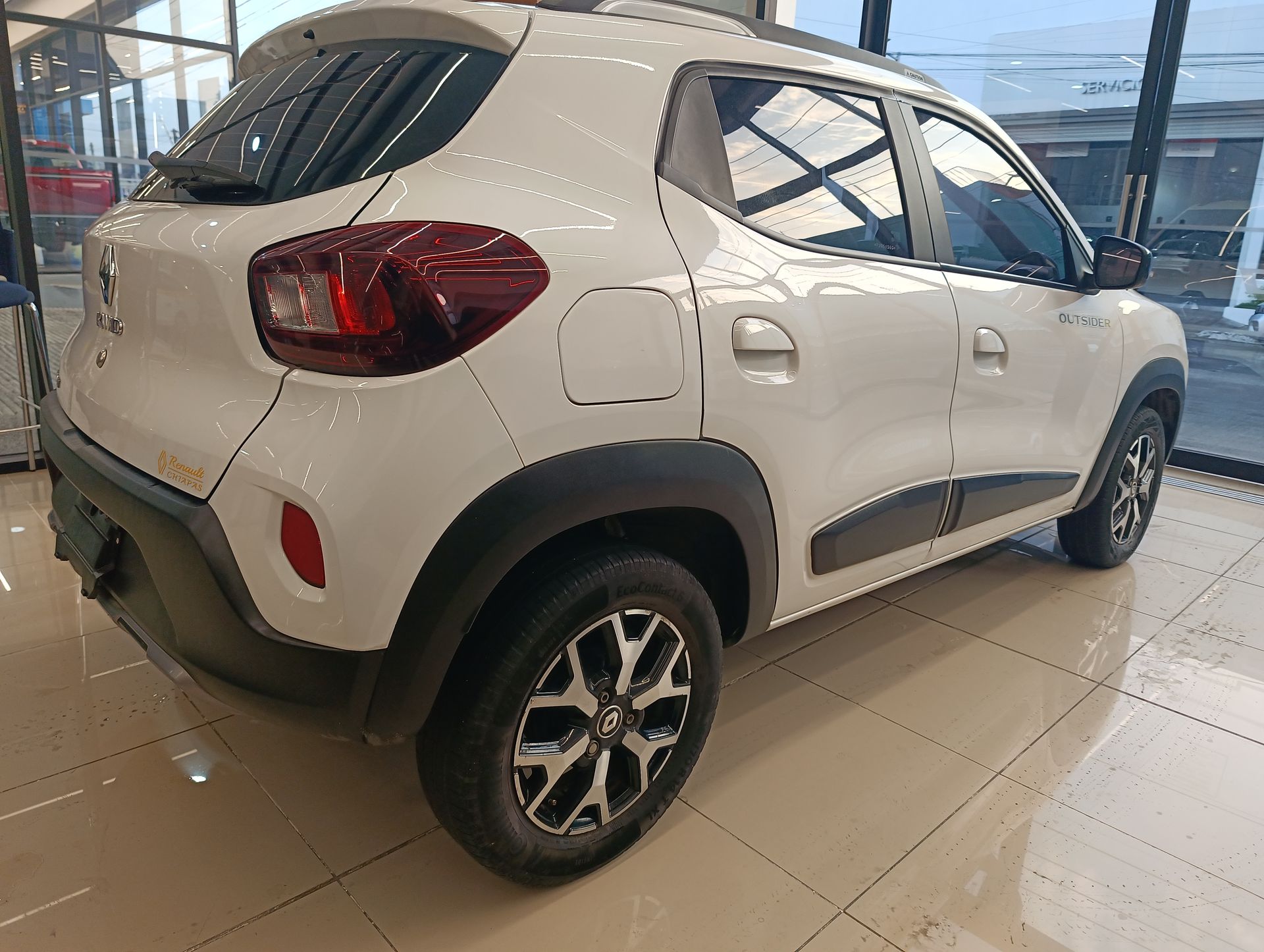 2023 Renault Kwid 1.0 Outsider Mt