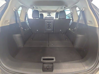 2023 Nissan X-Trail 2.5 Platinum 2 Filas At