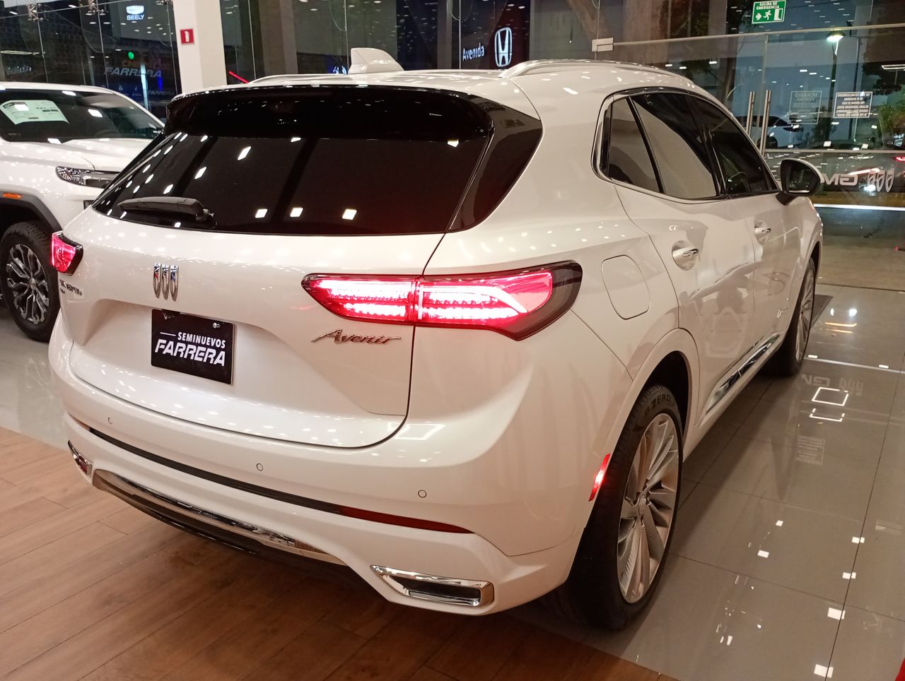 2024 Buick Envision 2.0 Avenir At