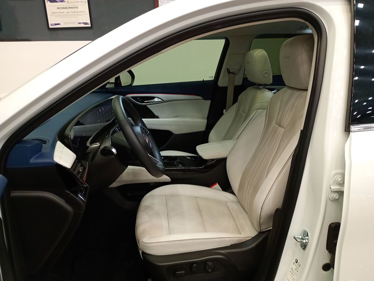 2024 Buick Envision 2.0 Avenir At