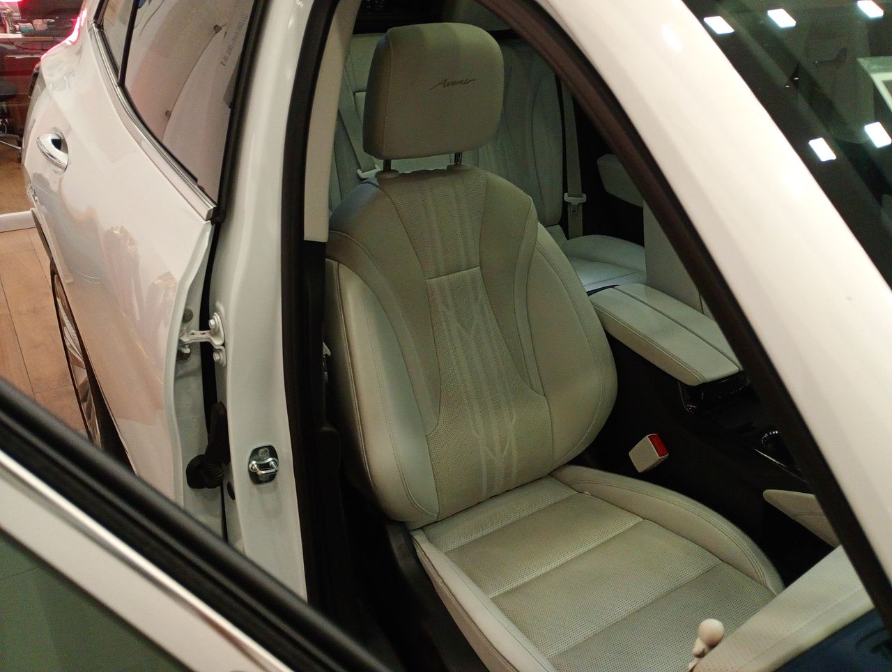 2024 Buick Envision 2.0 Avenir At