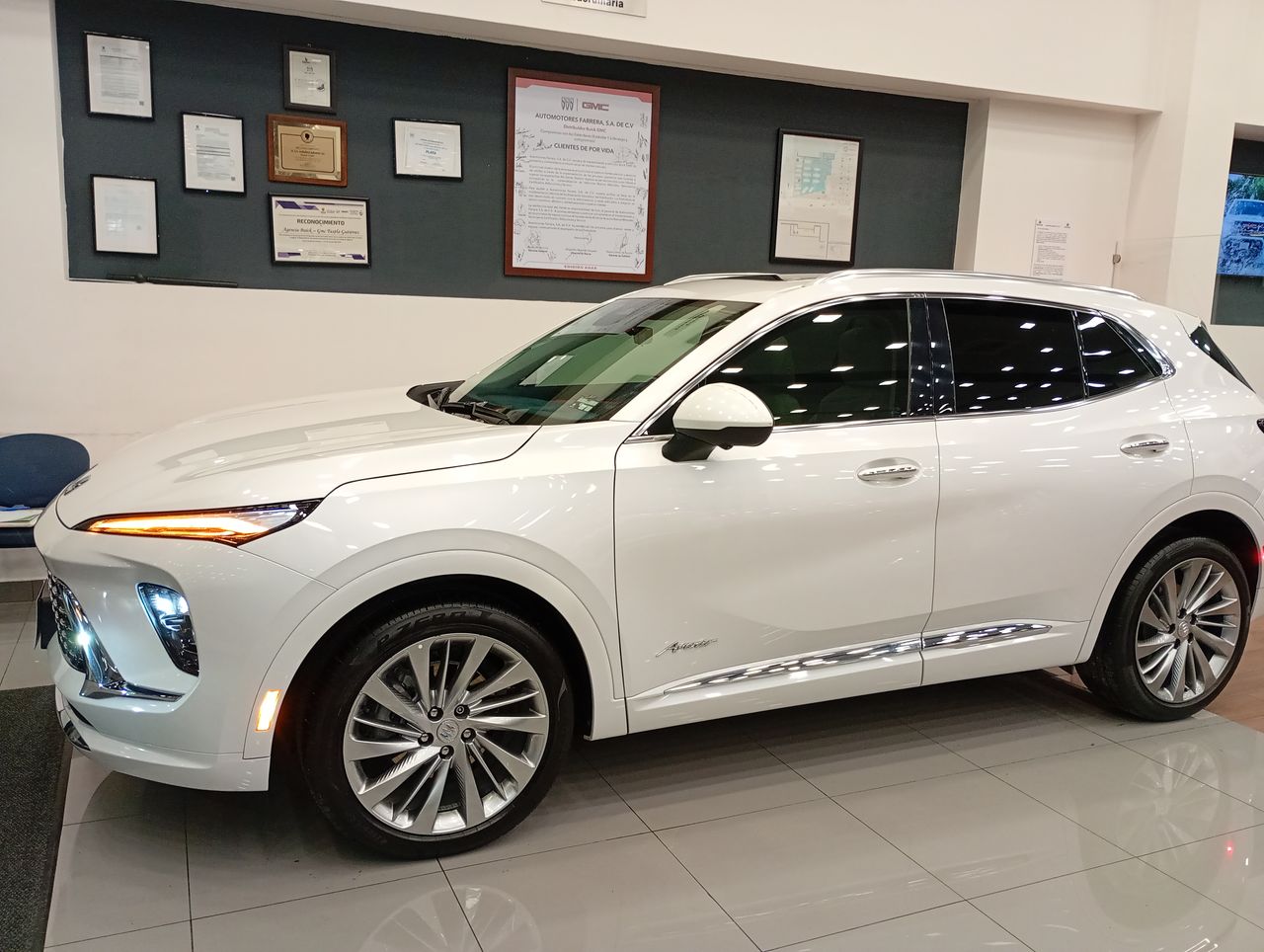 2024 Buick Envision 2.0 Avenir At
