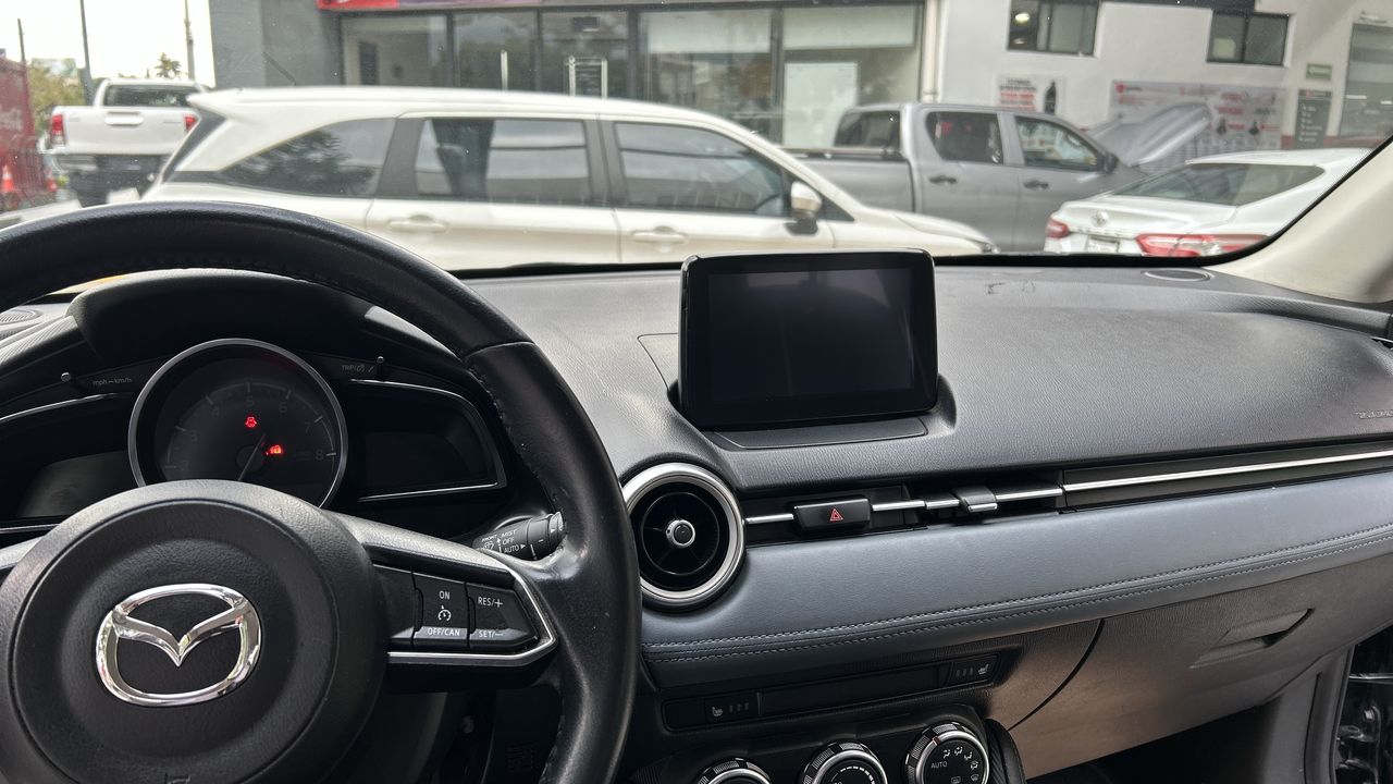 2023 Mazda Mazda 2 1.5 Carbon Edition At