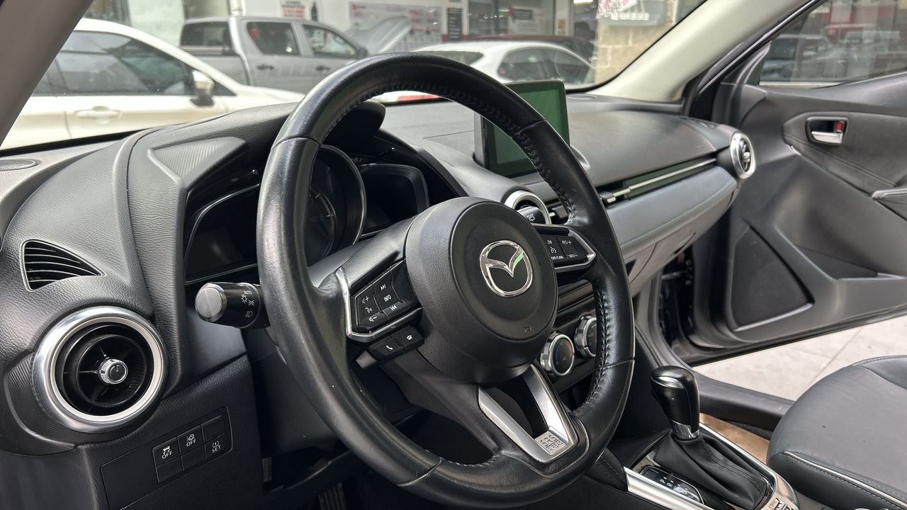 2023 Mazda Mazda 2 1.5 Carbon Edition At