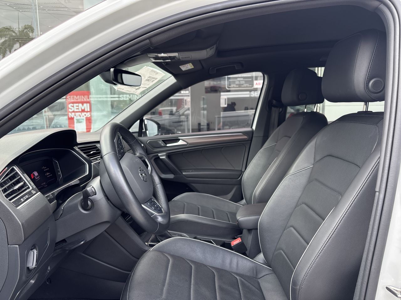 2024 Volkswagen Tiguan 2.0 R-Line At