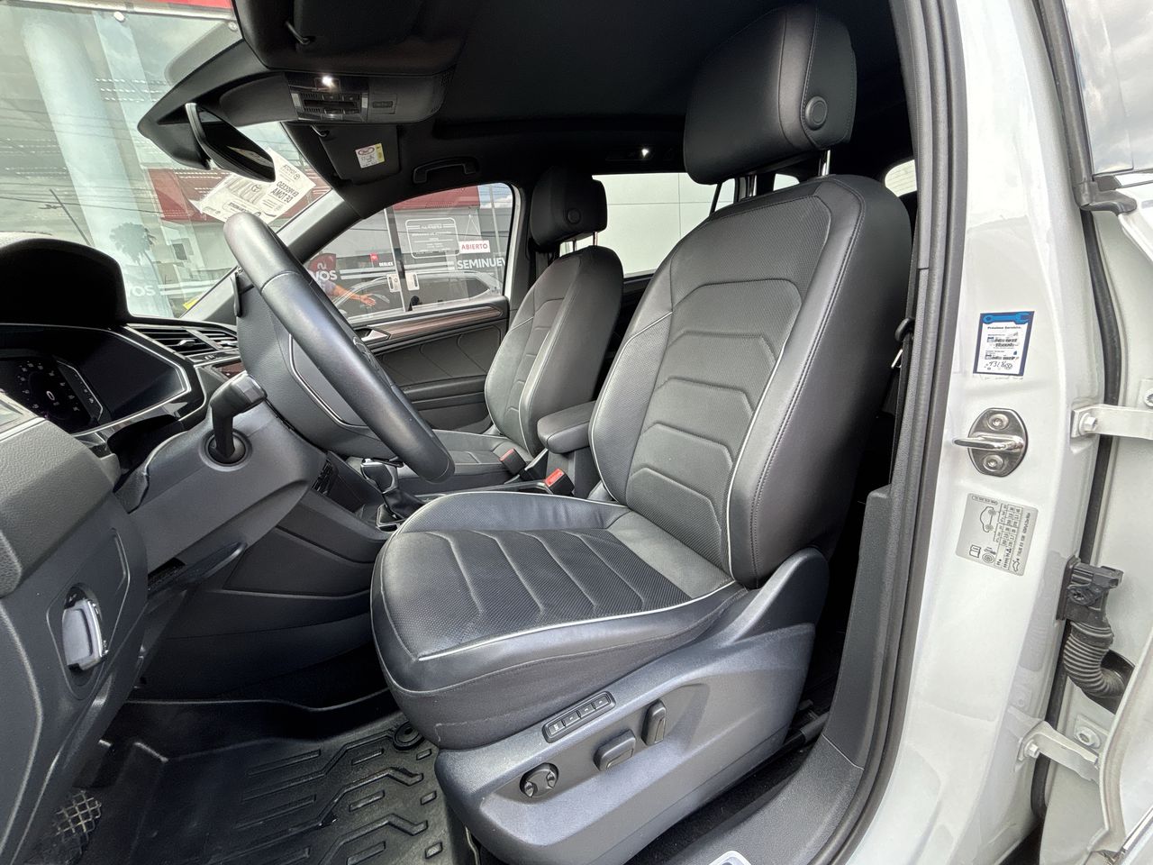 2024 Volkswagen Tiguan 2.0 R-Line At