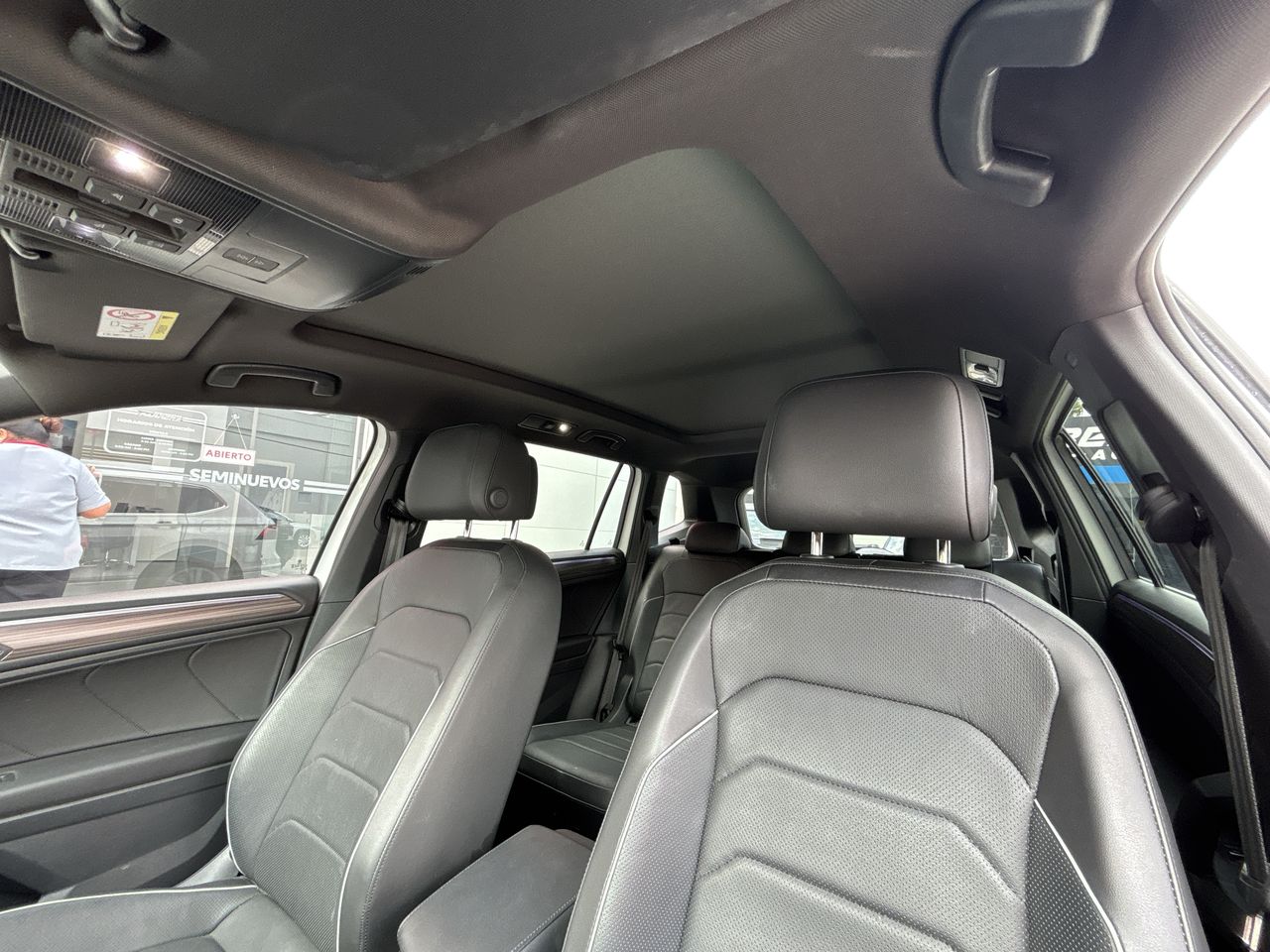2024 Volkswagen Tiguan 2.0 R-Line At