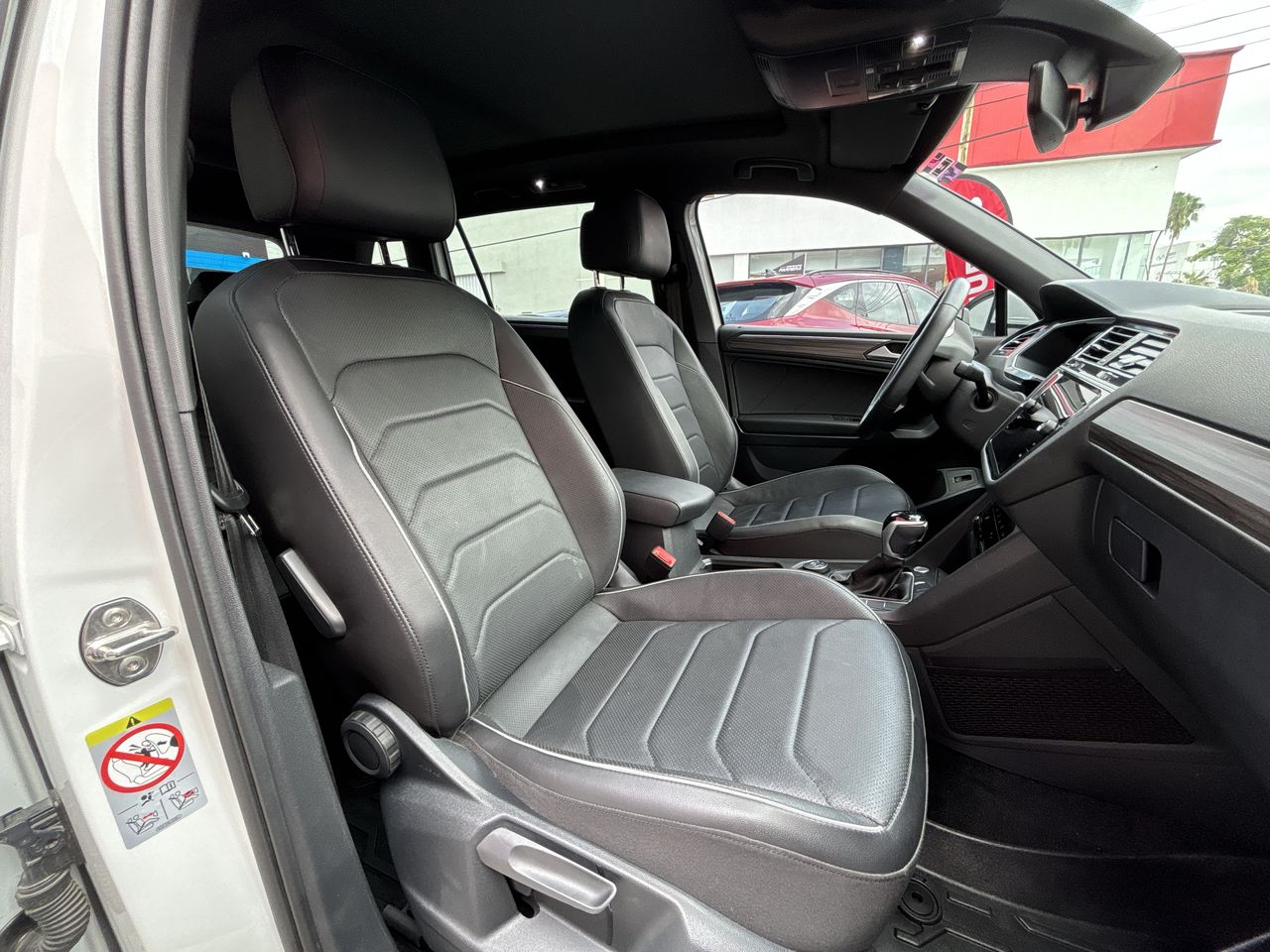 2024 Volkswagen Tiguan 2.0 R-Line At