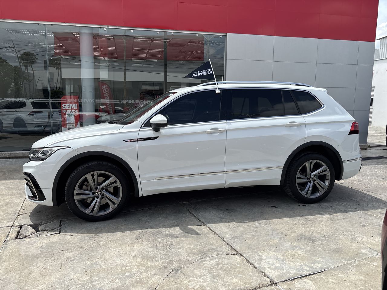 2024 Volkswagen Tiguan 2.0 R-Line At
