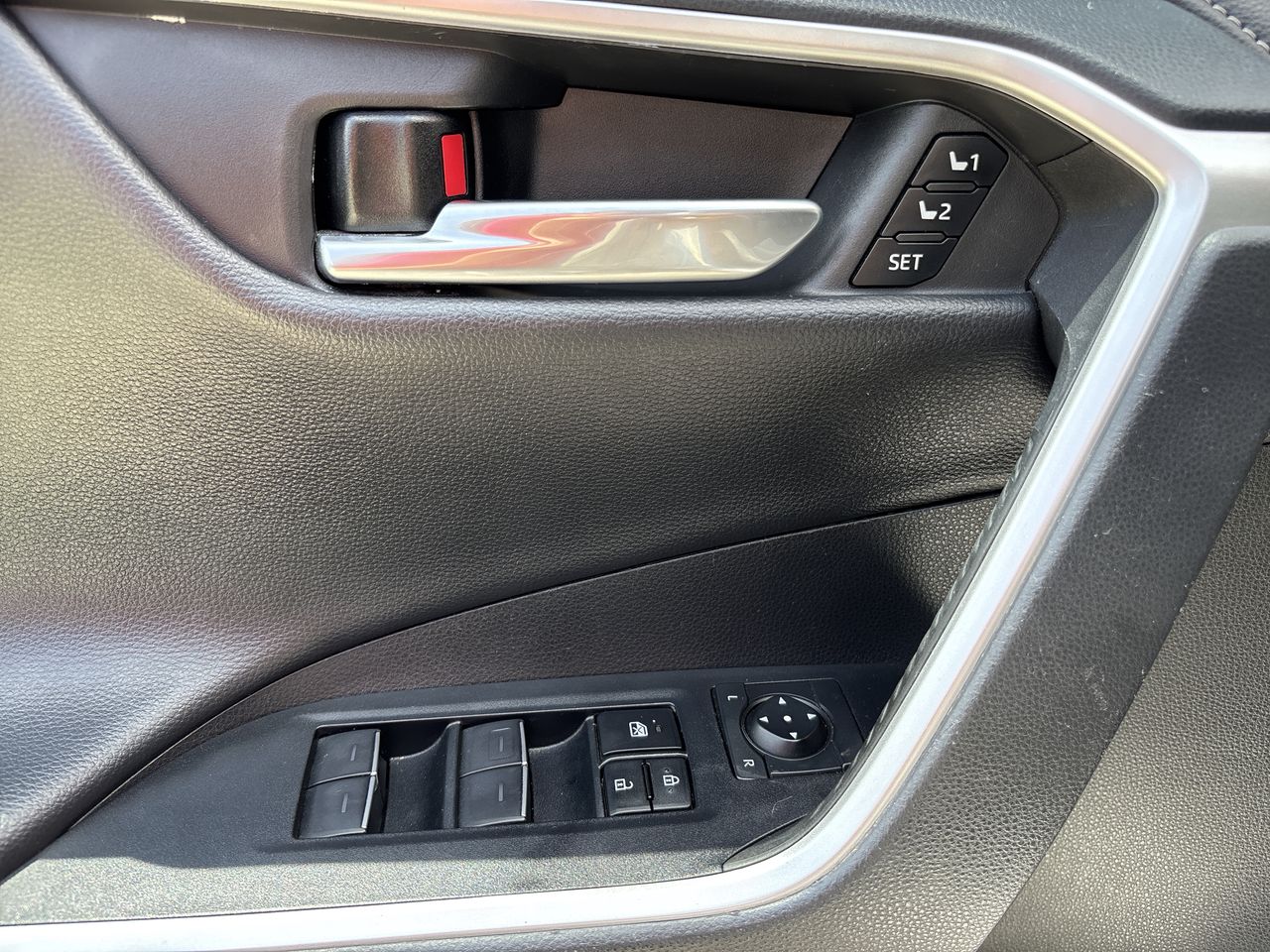 2023 Toyota RAV4 2.5 Limited Hybrid At
