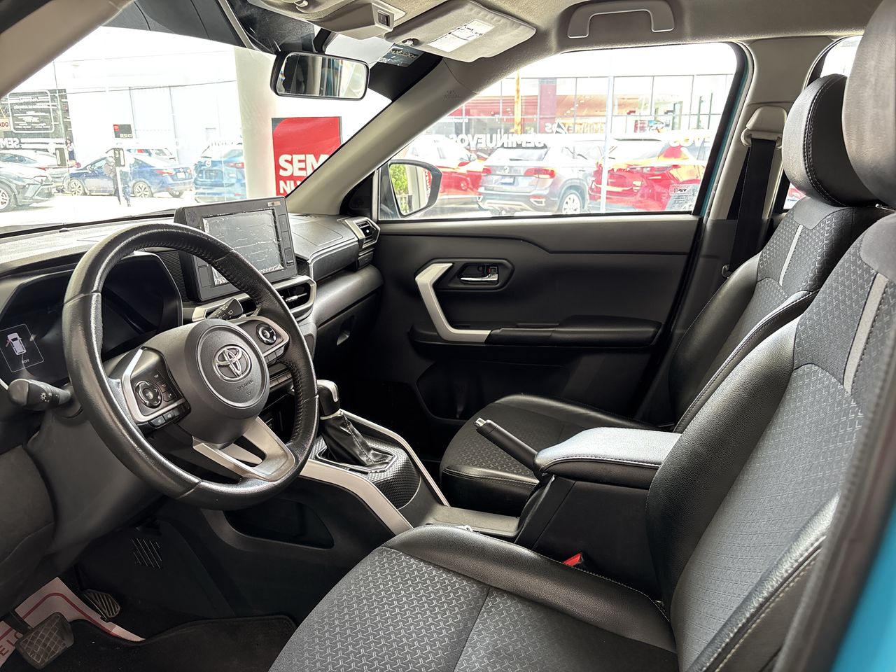 2023 Toyota Raize 1.0 XLE Bi-Tono At