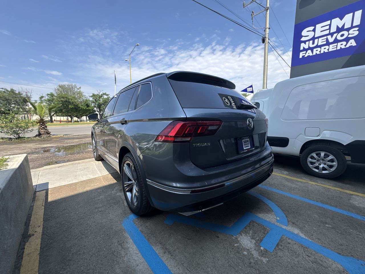 2021 Volkswagen Tiguan 1.4 Comfortline 7p At piel