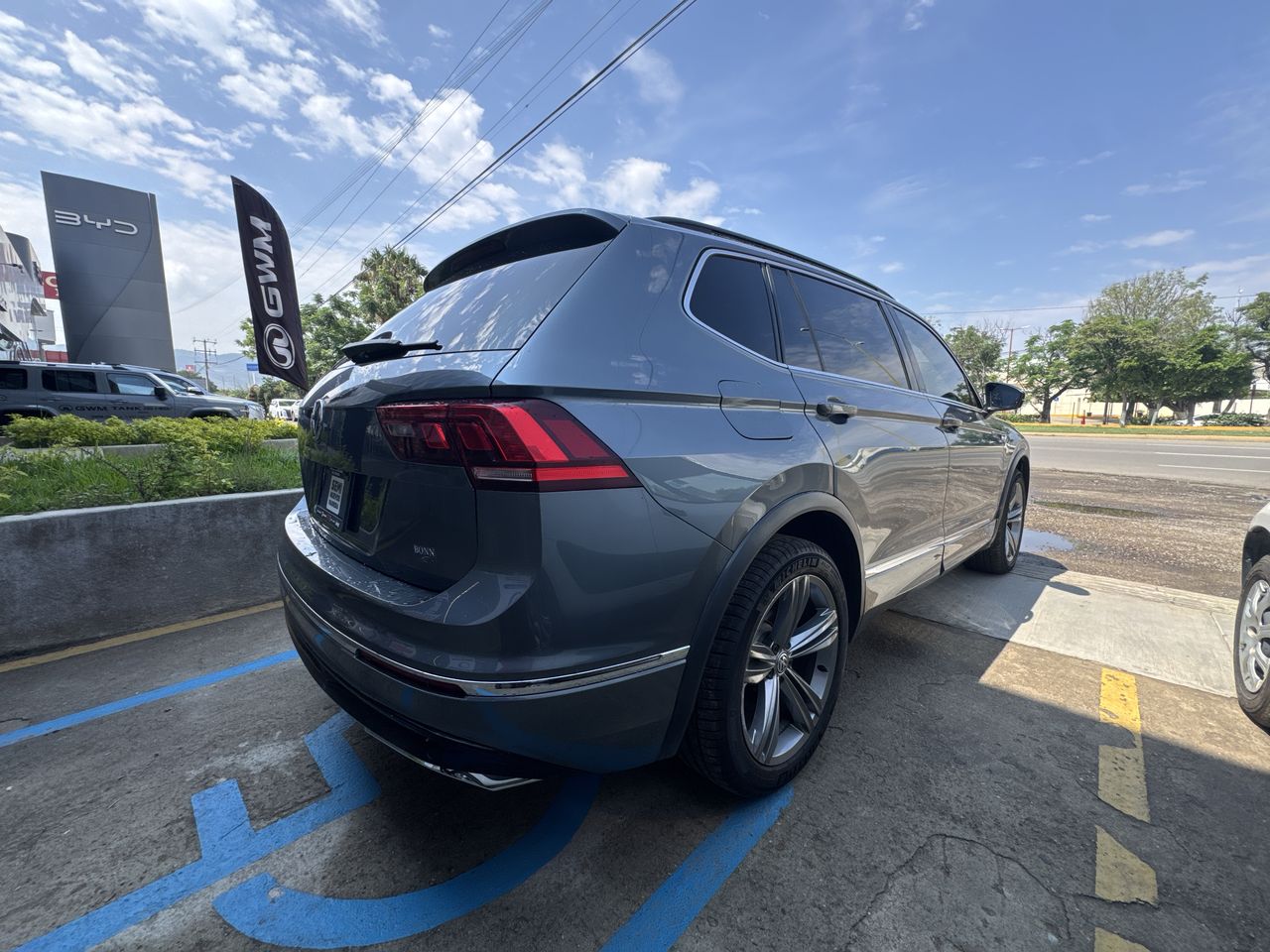 2021 Volkswagen Tiguan 1.4 Comfortline 7p At piel