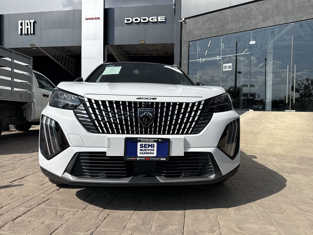 2025 Peugeot 2008 1.2 Allure Pack At