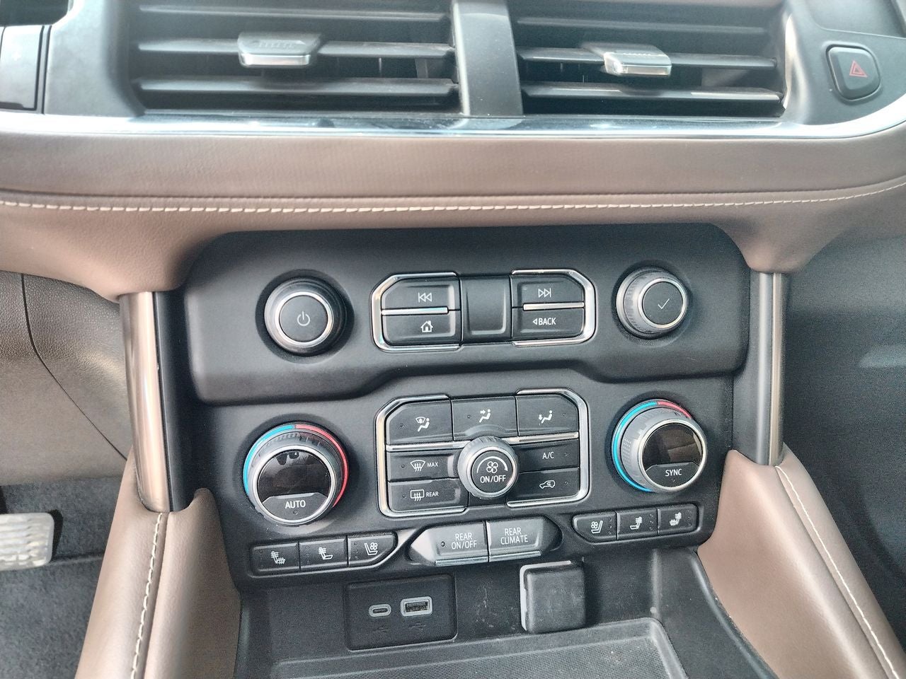 2023 Chevrolet Suburban 6.2 V8 High Country At