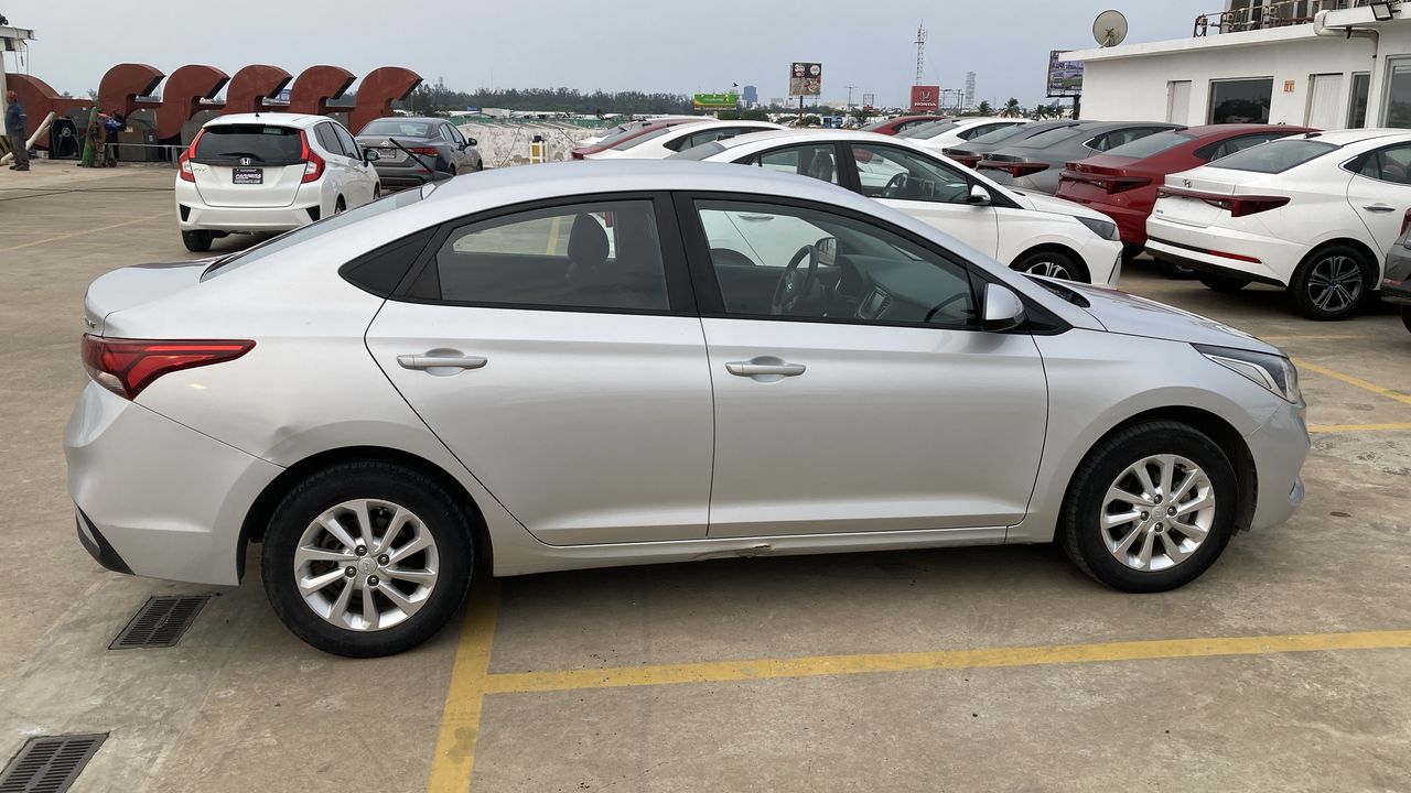 2020 Hyundai Accent 1.6 HB Gl Mid At