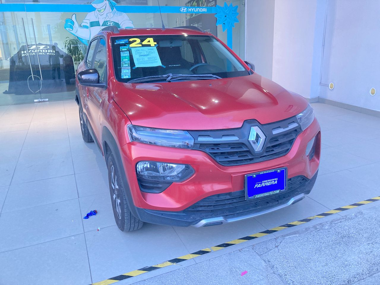 2024 Renault Kwid 1.0 Outsider Mt