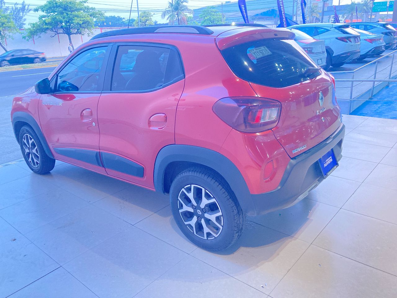2024 Renault Kwid 1.0 Outsider Mt