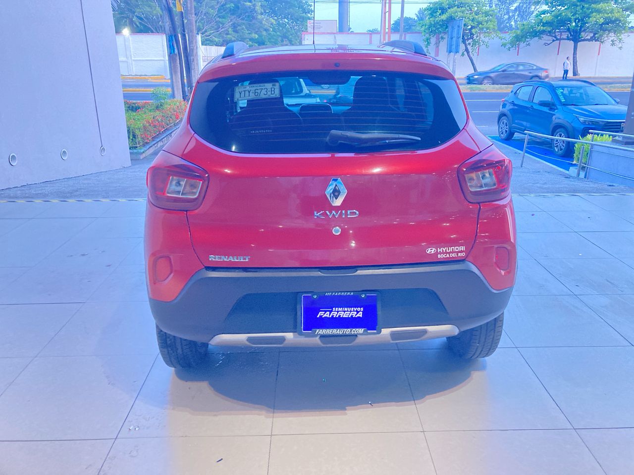 2024 Renault Kwid 1.0 Outsider Mt