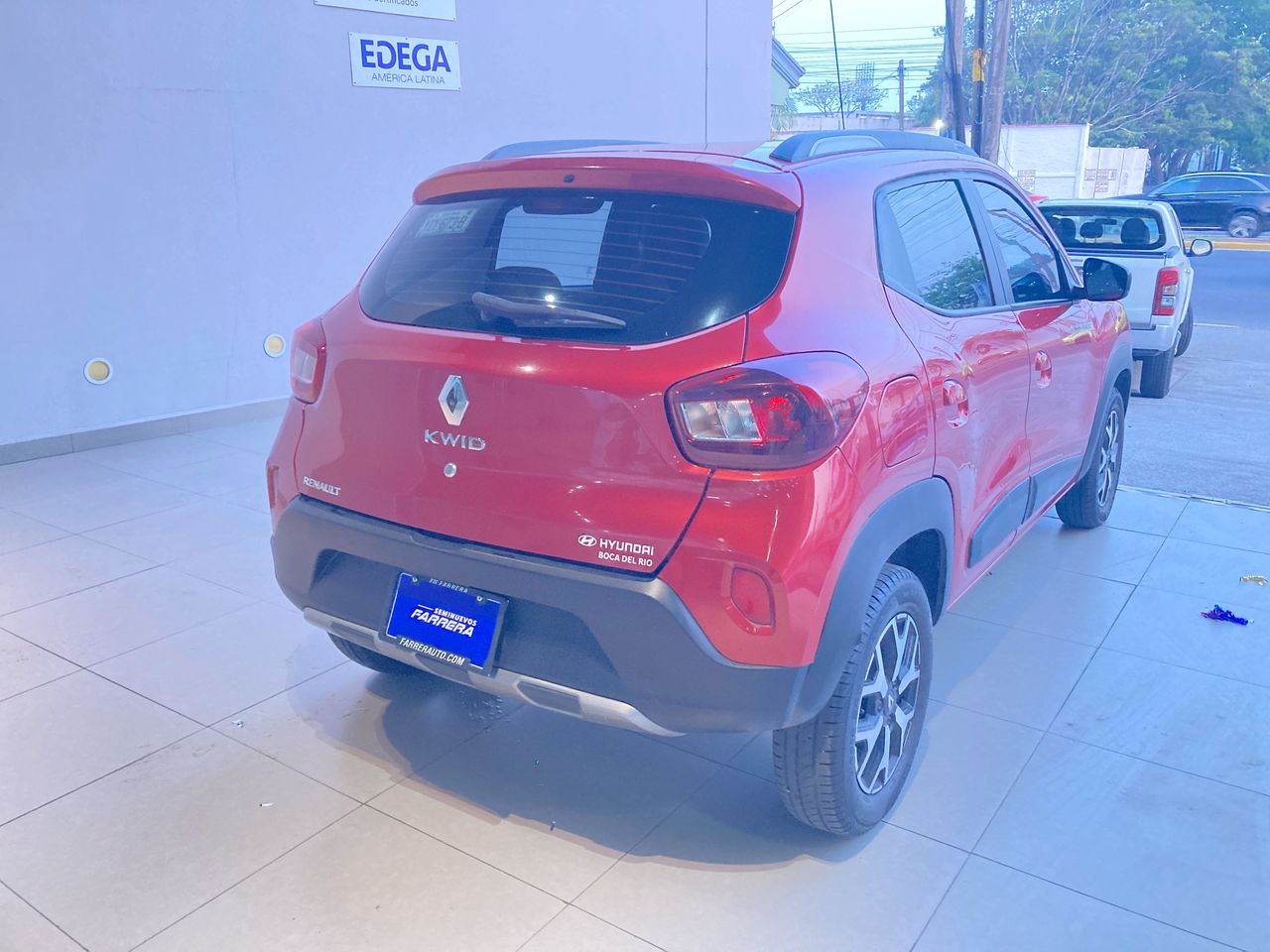 2024 Renault Kwid 1.0 Outsider Mt
