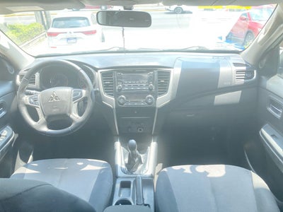2022 Mitsubishi L200 2.4 GLX 4x2 Mt
