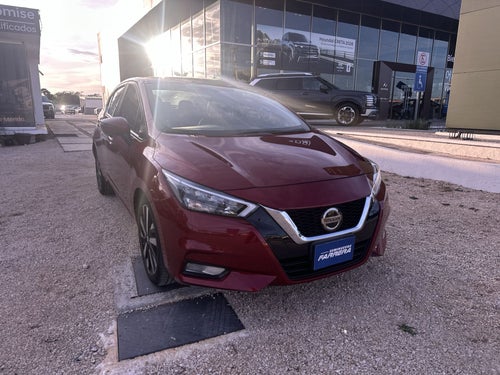 2022 Nissan Versa 1.6 Platinum Piel At
