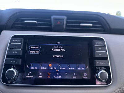 2022 Nissan Versa 1.6 Platinum Piel At