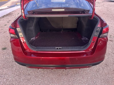 2022 Nissan Versa 1.6 Platinum Piel At