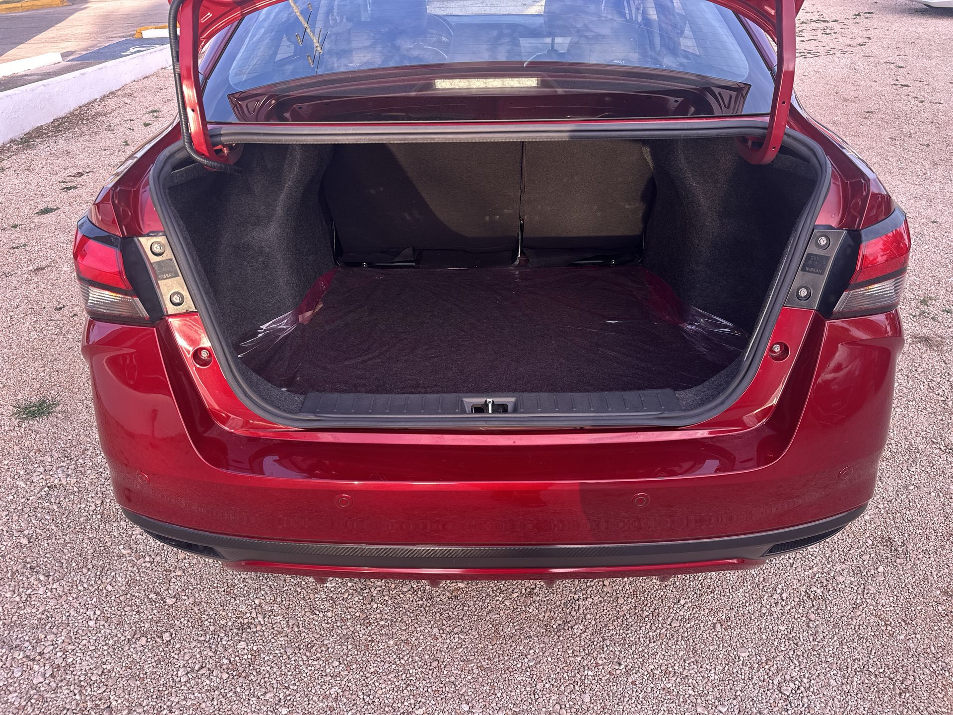 2022 Nissan Versa 1.6 Platinum Piel At