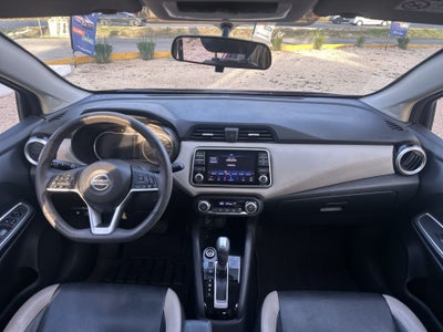 2022 Nissan Versa 1.6 Platinum Piel At