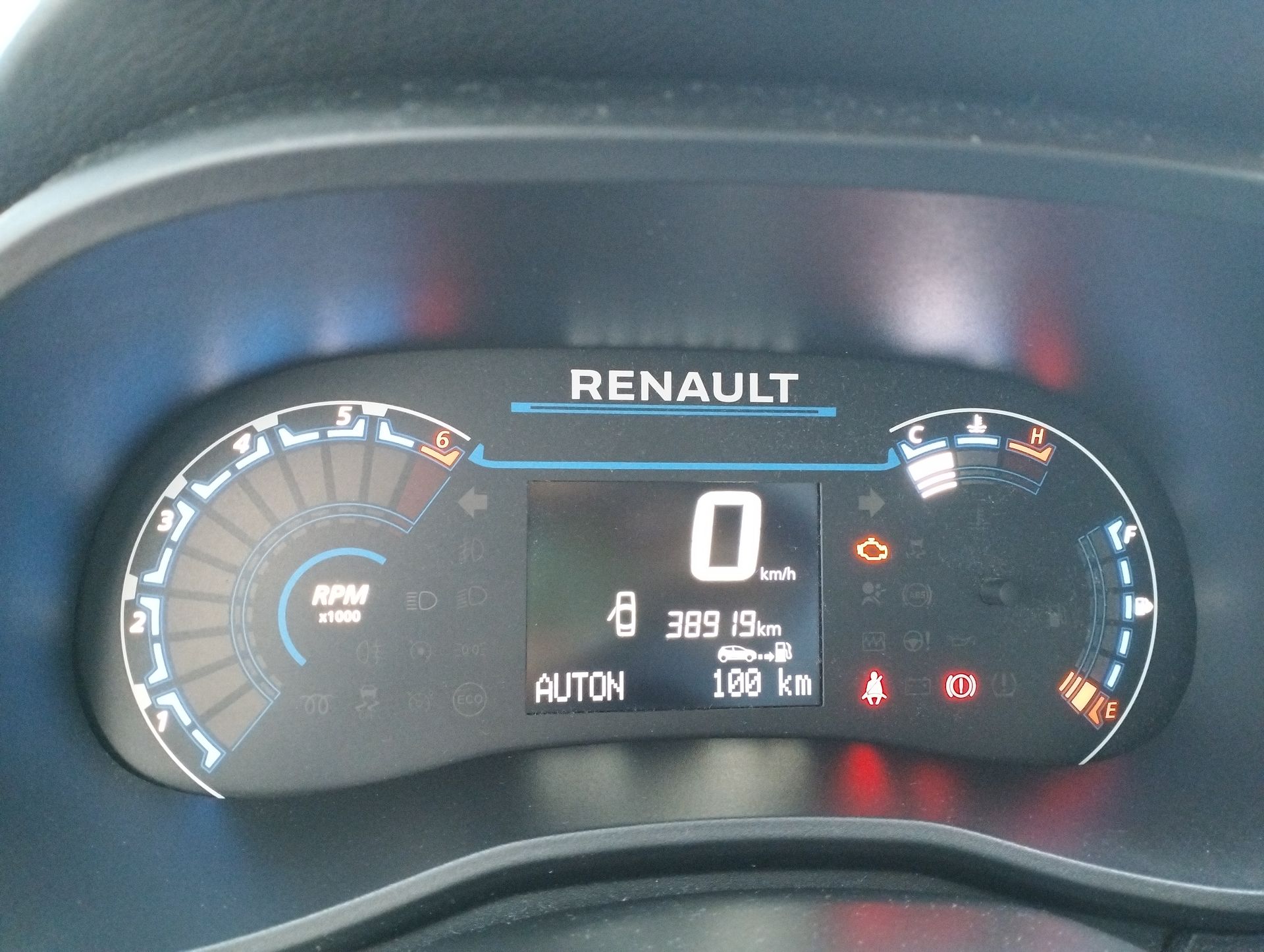2025 Renault Kwid 1.0 Iconic Mt