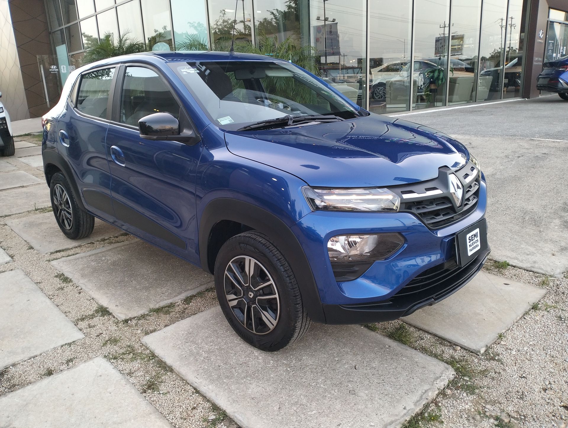 2025 Renault Kwid 1.0 Iconic Mt