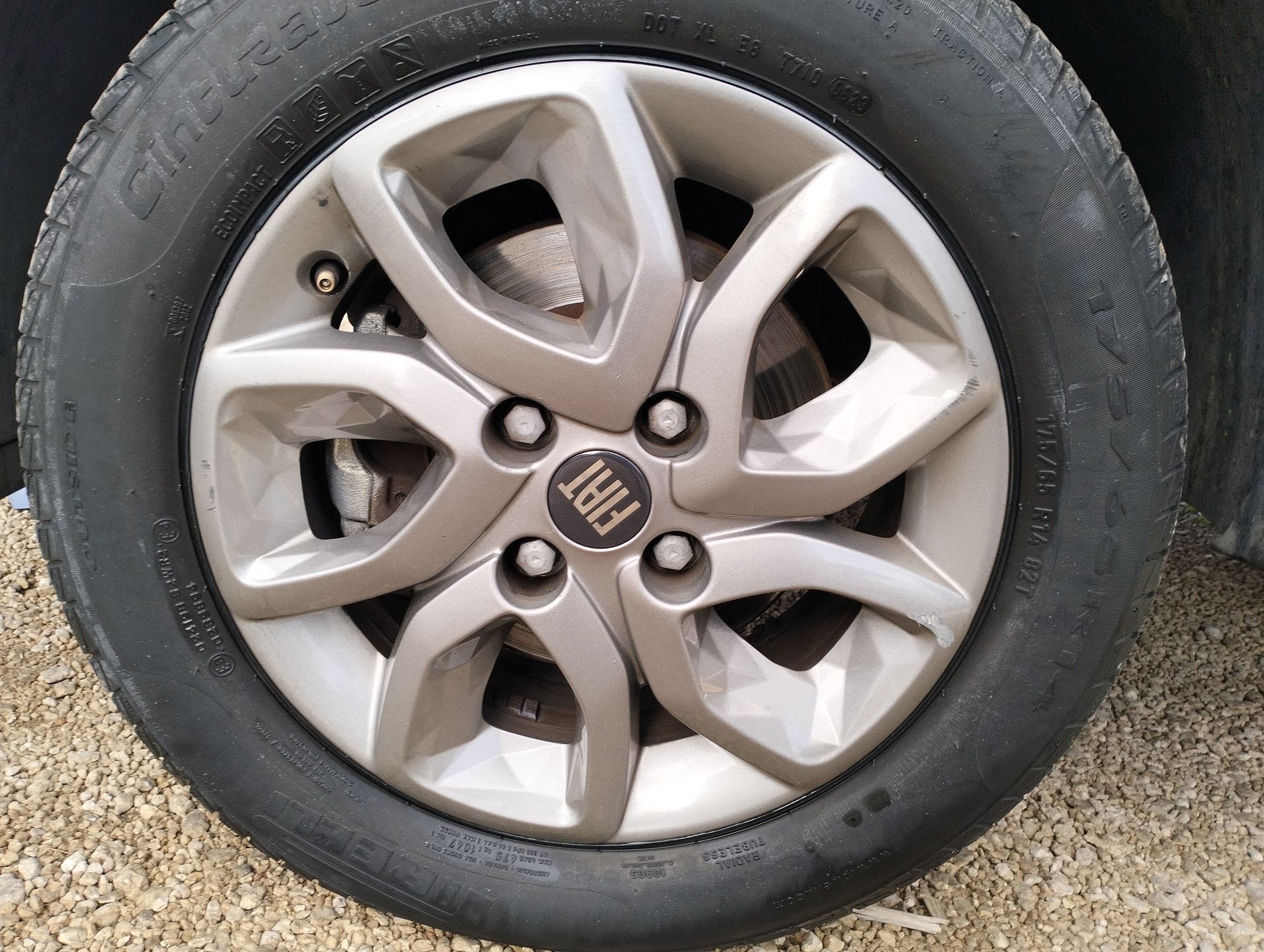 2023 FIAT Mobi 1.0 Trekking Mt