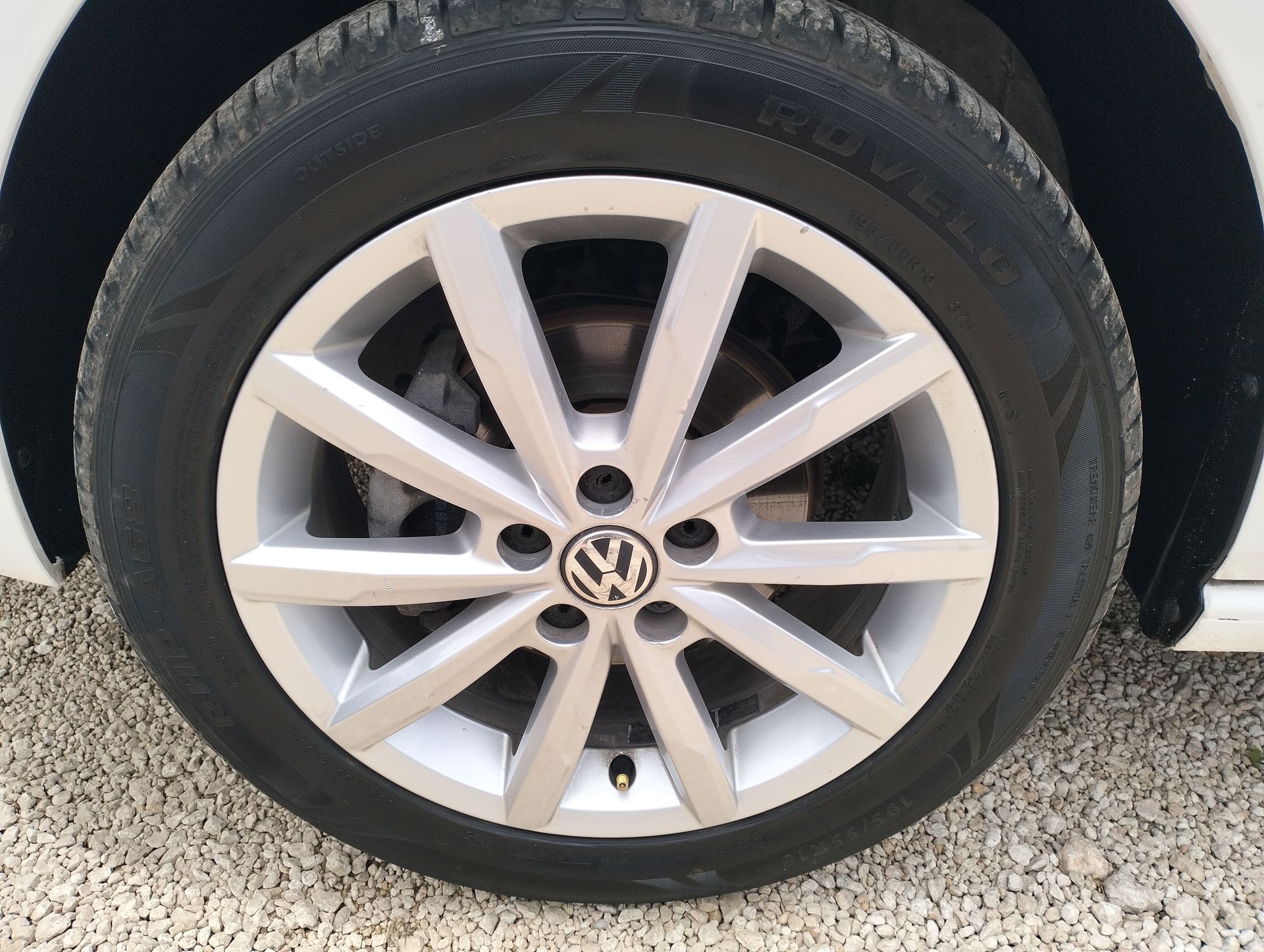 2020 Volkswagen Polo 1.6 L4 Design & Sound Tiptronic At