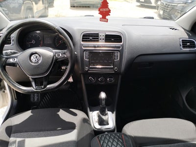 2020 Volkswagen Polo 1.6 L4 Design & Sound Tiptronic At