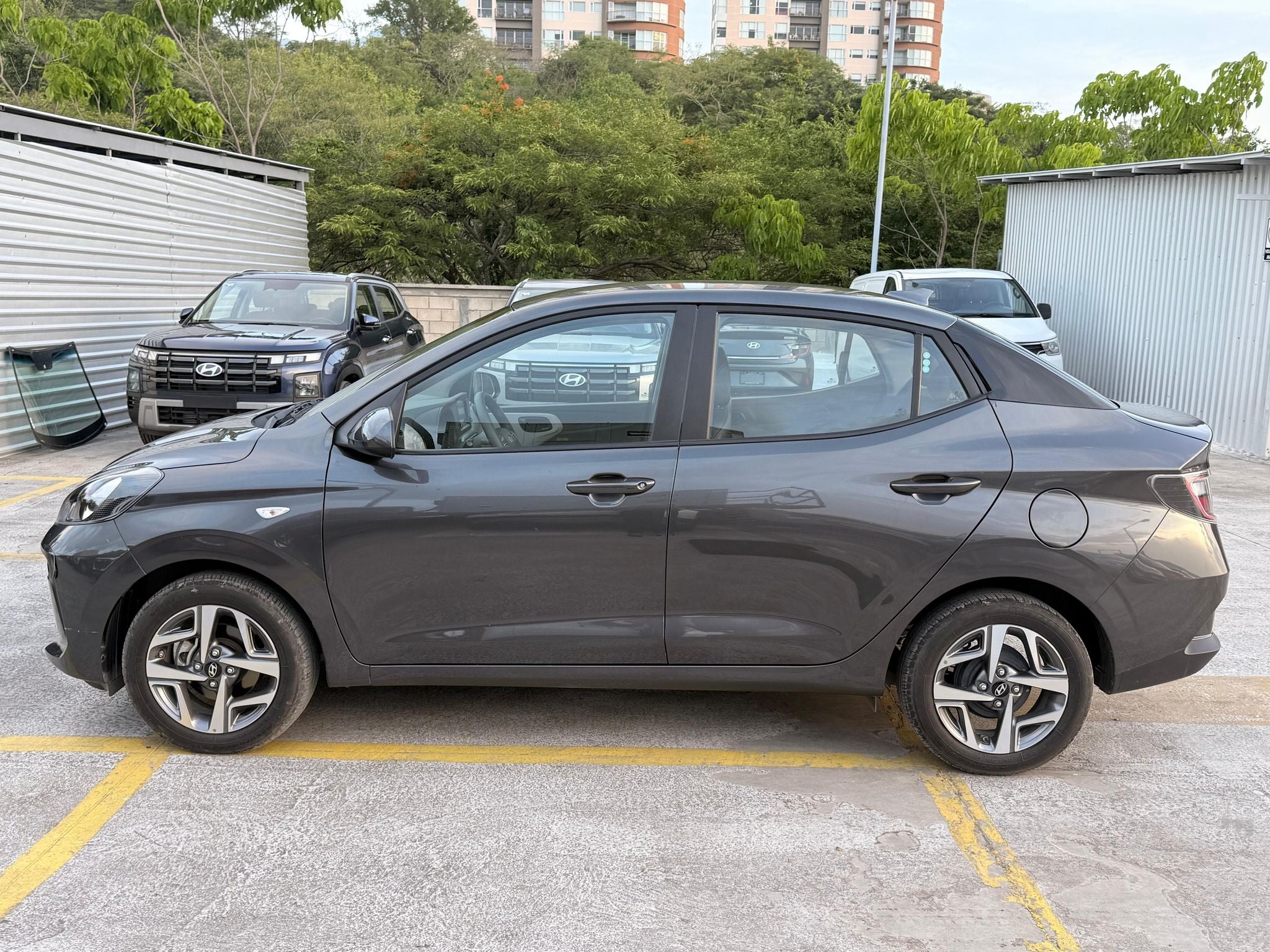 2024 Hyundai Grand i10 1.2 Gl Mid Sedan At