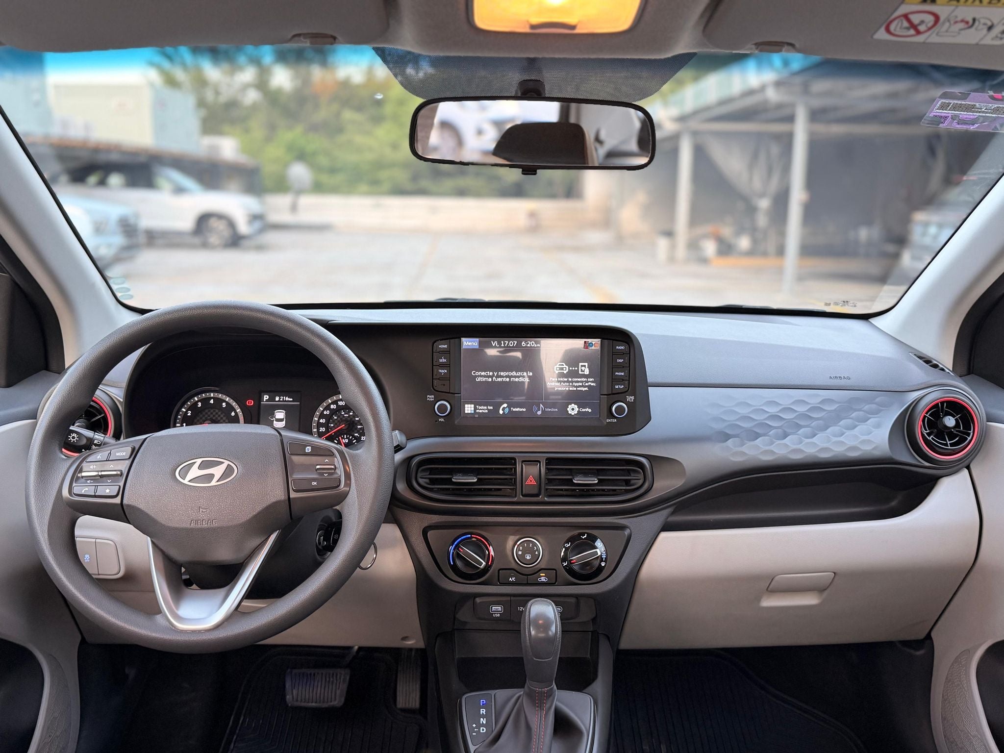 2024 Hyundai Grand i10 1.2 Gl Mid Sedan At