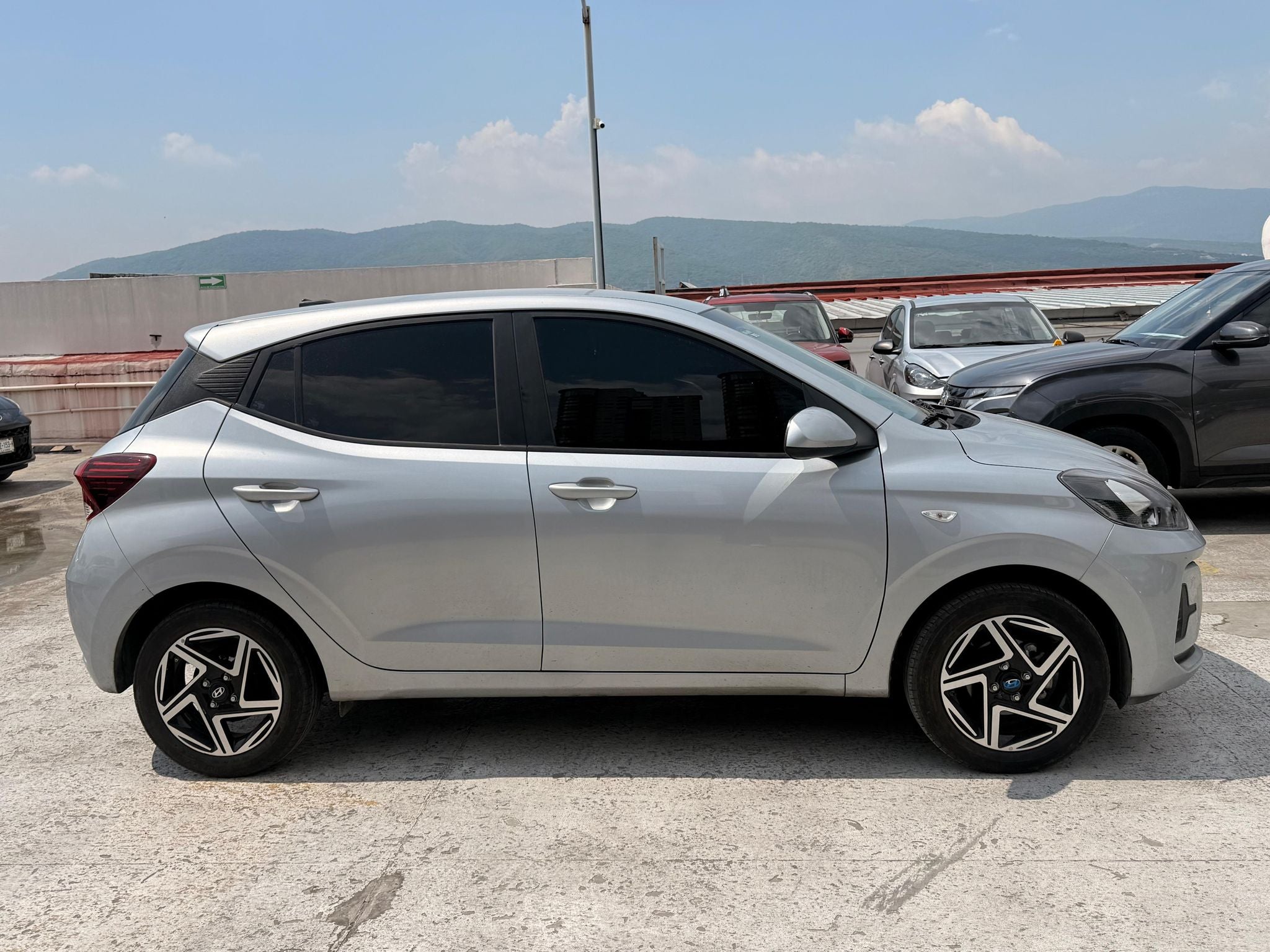 2025 Hyundai Grand i10 1.2 Gl Mid Sedan Mt
